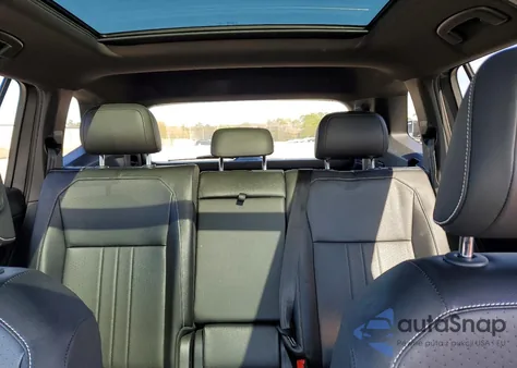 2022 Volkswagen Tiguan Se R-Line Black z USA, uszkodzony, nr VIN 3VVCB7AXXNM091490